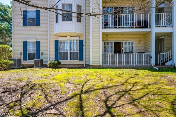 $339,900 | 95 Sapphire Lane, Franklin Park, NJ 08823
