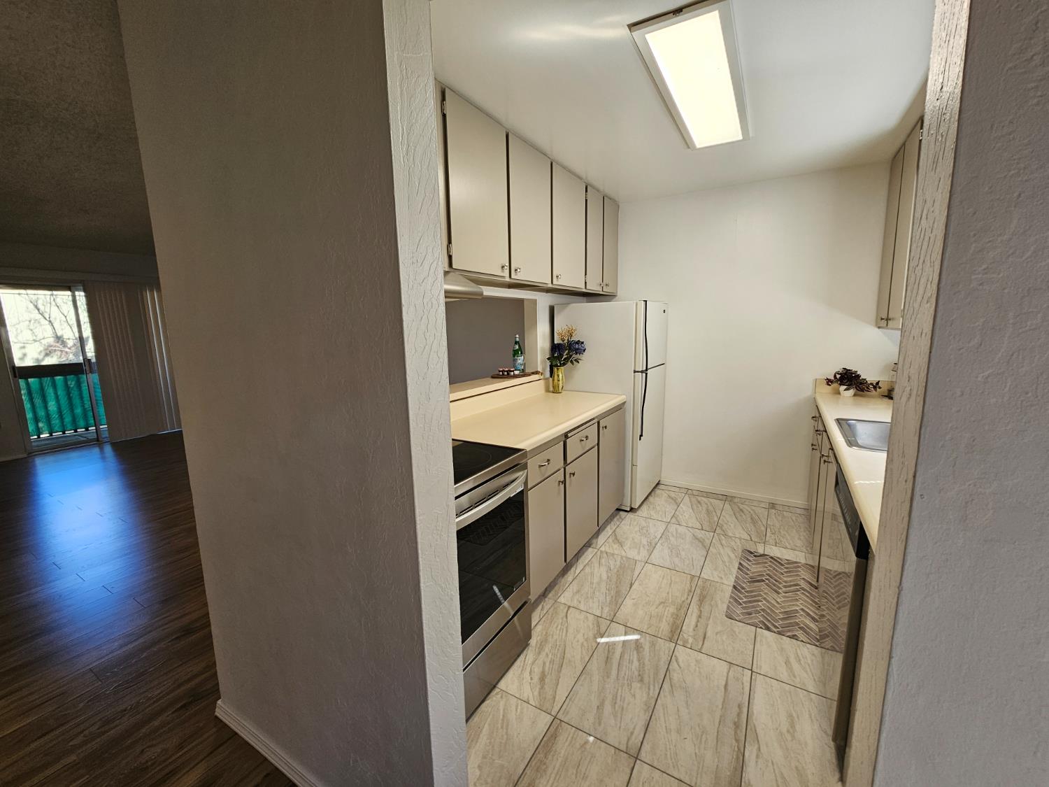 1060 Oak Grove Road, Unit 37 Concord, CA 94518 - Photo 7 of 35