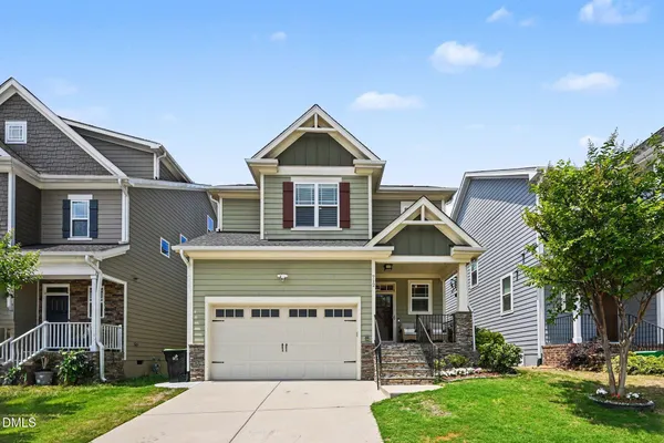 $589,900 | 712 Goldenview Acres Court, Apex, NC 27502