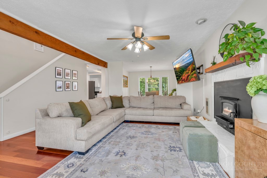 6415 Rhododendron Run Newland, NC 28657 - Photo 4 of 37