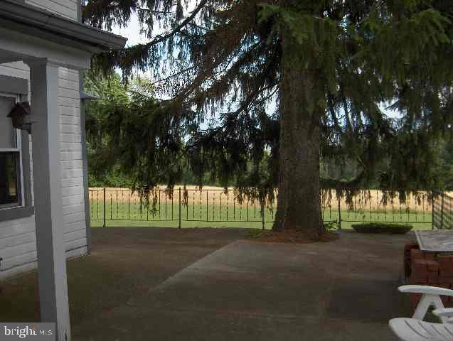400 Drescher Road Palmyra, PA 17078 - Photo 11 of 12 Gallery Image 11