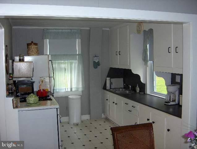 400 Drescher Road Palmyra, PA 17078 - Photo 3 of 12 Gallery Image 3