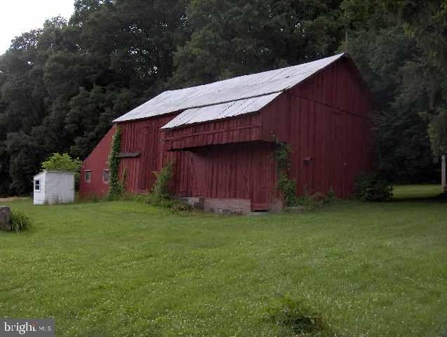 400 Drescher Road Palmyra, PA 17078 - Photo 9 of 12 Gallery Image 9