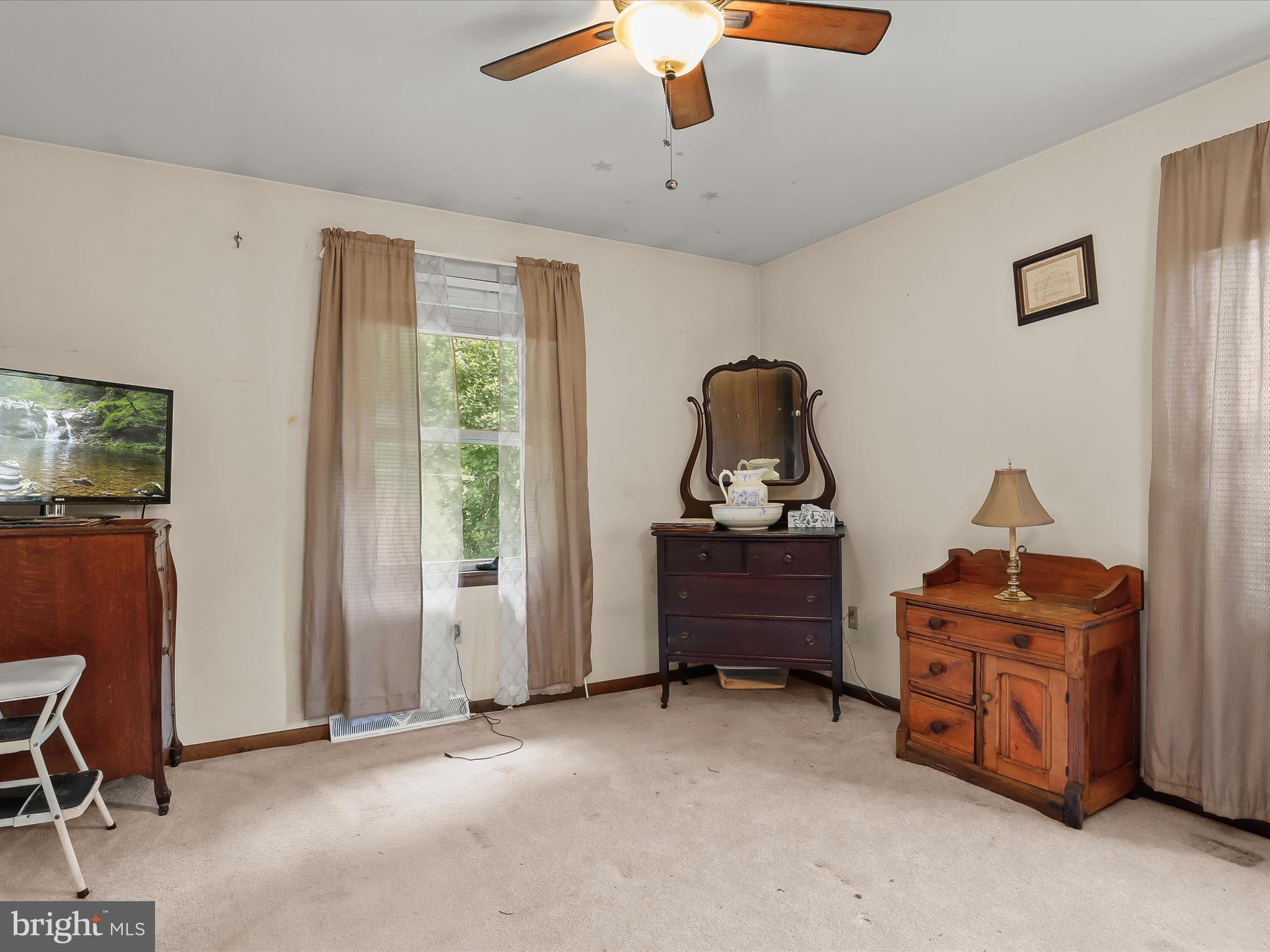4704 Baughman Mill Road Manchester, MD 21102 - Photo 25 of 64 Primary Bedroom
