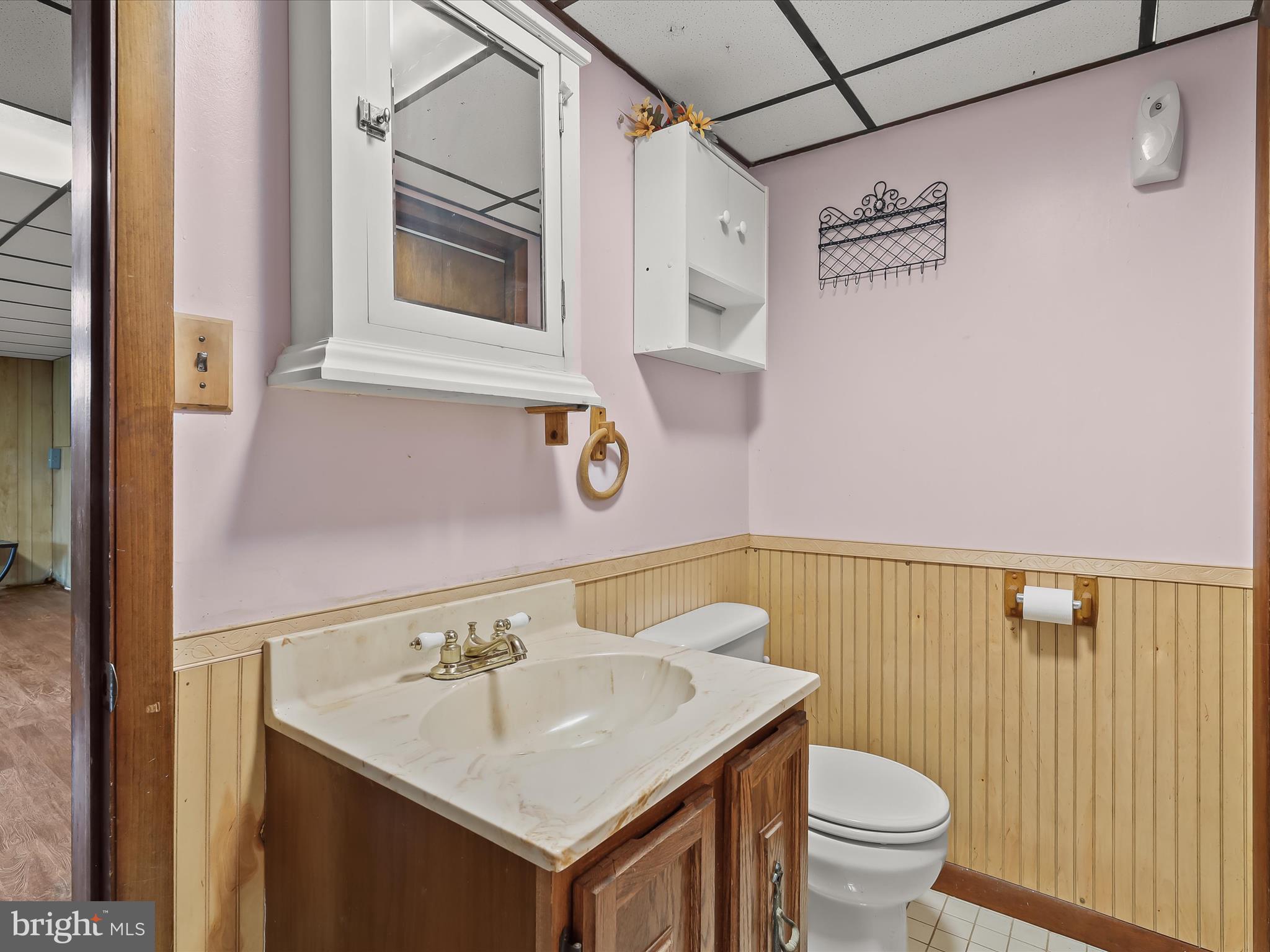 4704 Baughman Mill Road Manchester, MD 21102 - Photo 37 of 64 a bathroom with a sink toilet and shower