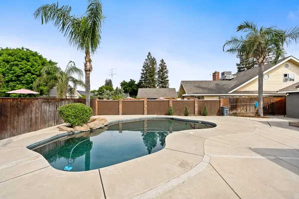$619,000 | 2371 Sophia Lane, Kingsburg, CA 93631