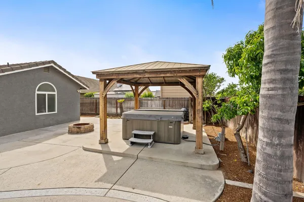 $619,000 | 2371 Sophia Lane, Kingsburg, CA 93631