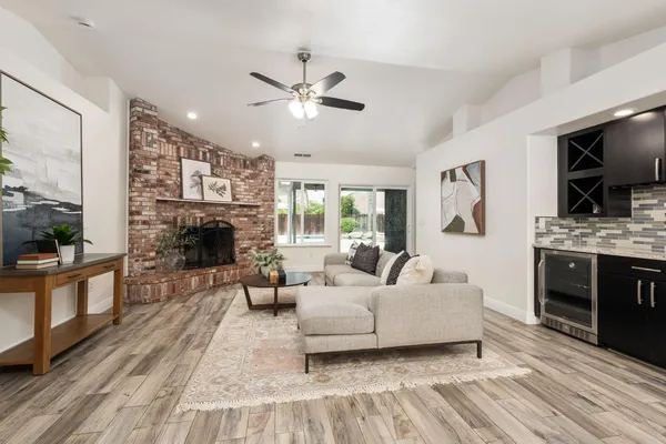 $619,000 | 2371 Sophia Lane, Kingsburg, CA 93631