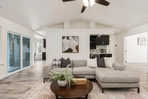 $619,000 | 2371 Sophia Lane, Kingsburg, CA 93631