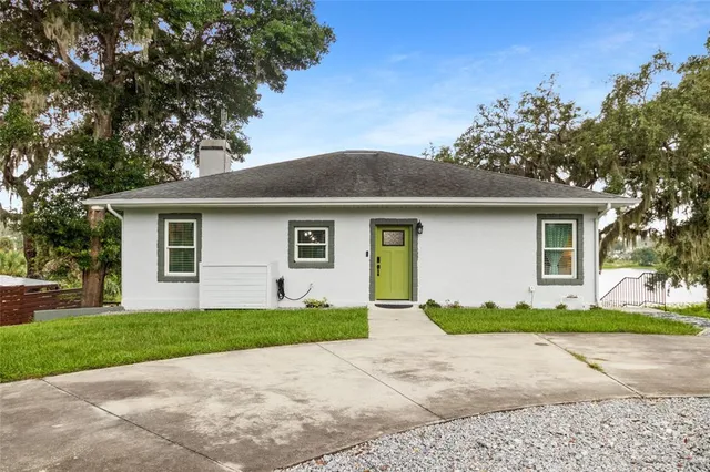 $564,900 | 1011 Lake Gracie Drive, Eustis, FL 32726