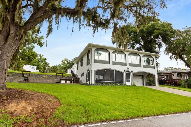 $564,900 | 1011 Lake Gracie Drive, Eustis, FL 32726