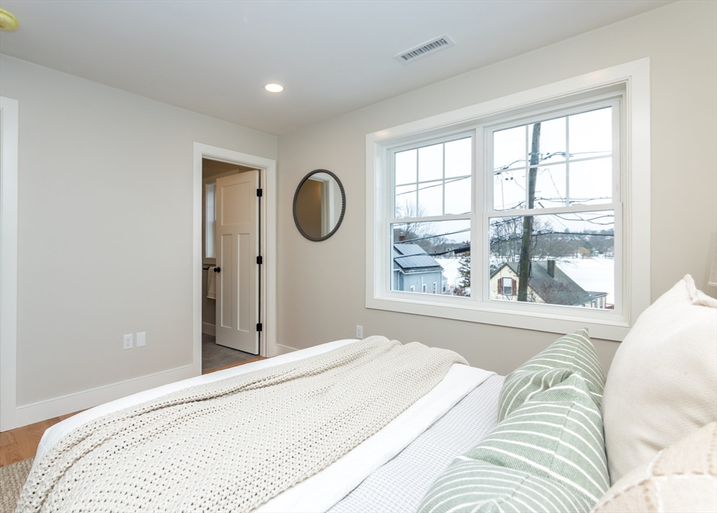 87 Hardy Pond Road Waltham, MA 02451 - Photo 17 of 36
