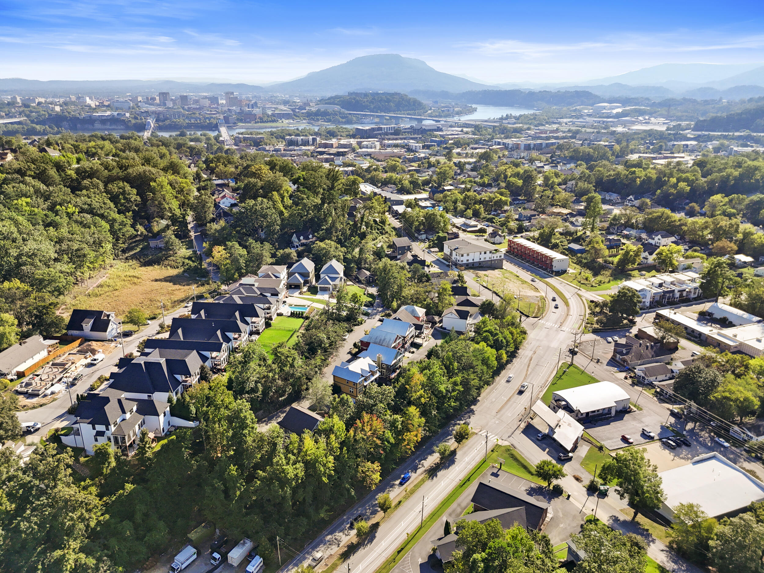 825 Stellar View Chattanooga, TN 37405 - Photo 45 of 47 dji_20251003044521_0033_d