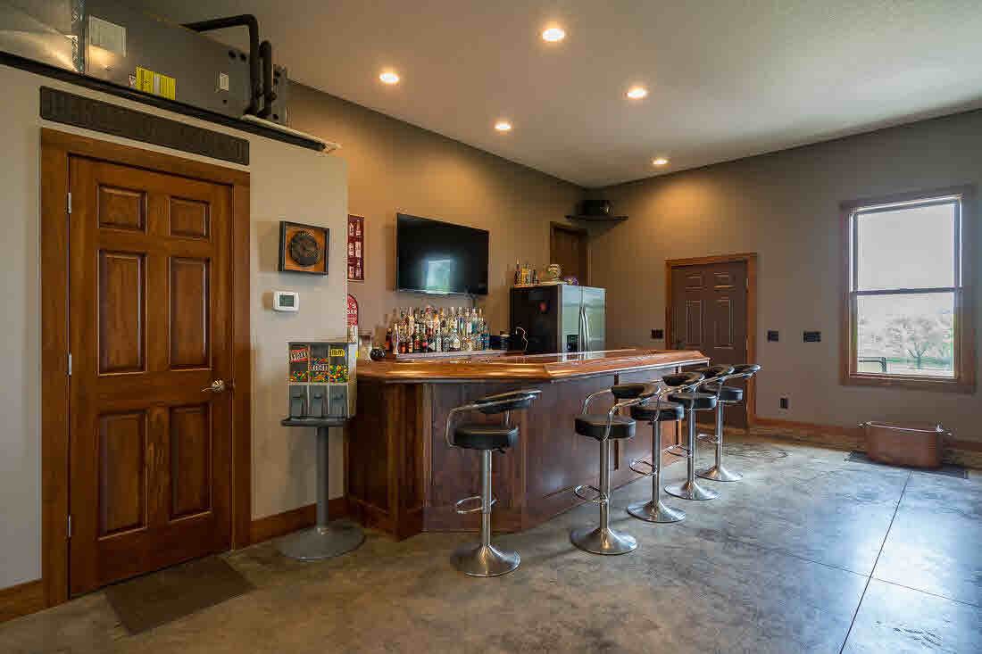 1951 North Tipton Road Muscatine, IA 52761 - Photo 6 of 24 Gallery Image 6