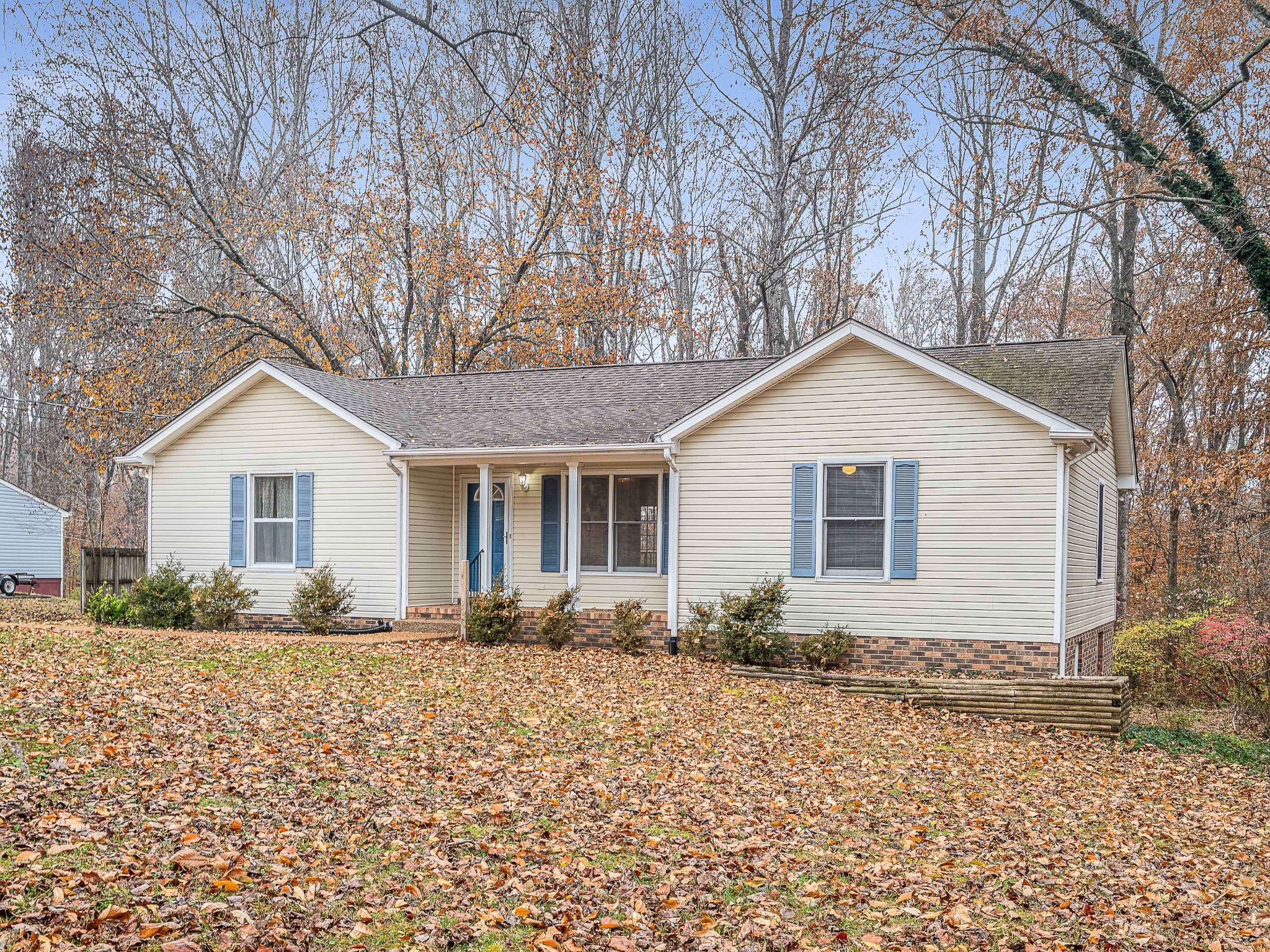 7125 Sutton Place Fairview, TN 37062 - Photo 2 of 36 a front view of house with yard
