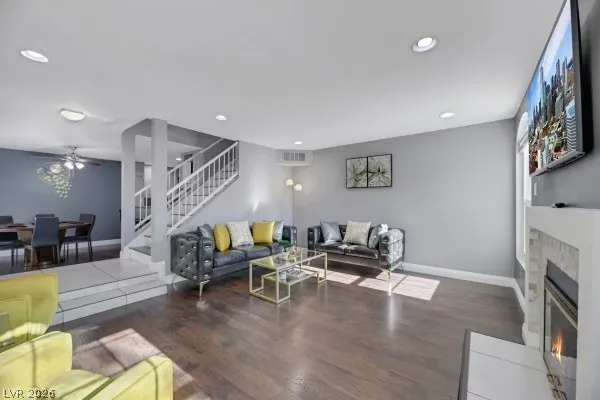 $2,400 | 7938 Cina Avenue, Las Vegas, NV 89147