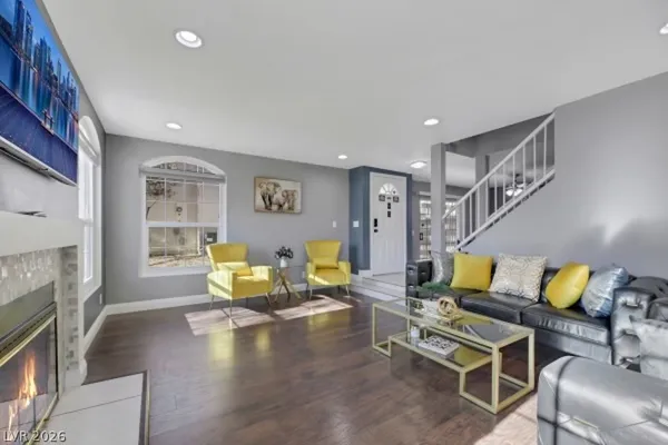$2,400 | 7938 Cina Avenue, Las Vegas, NV 89147