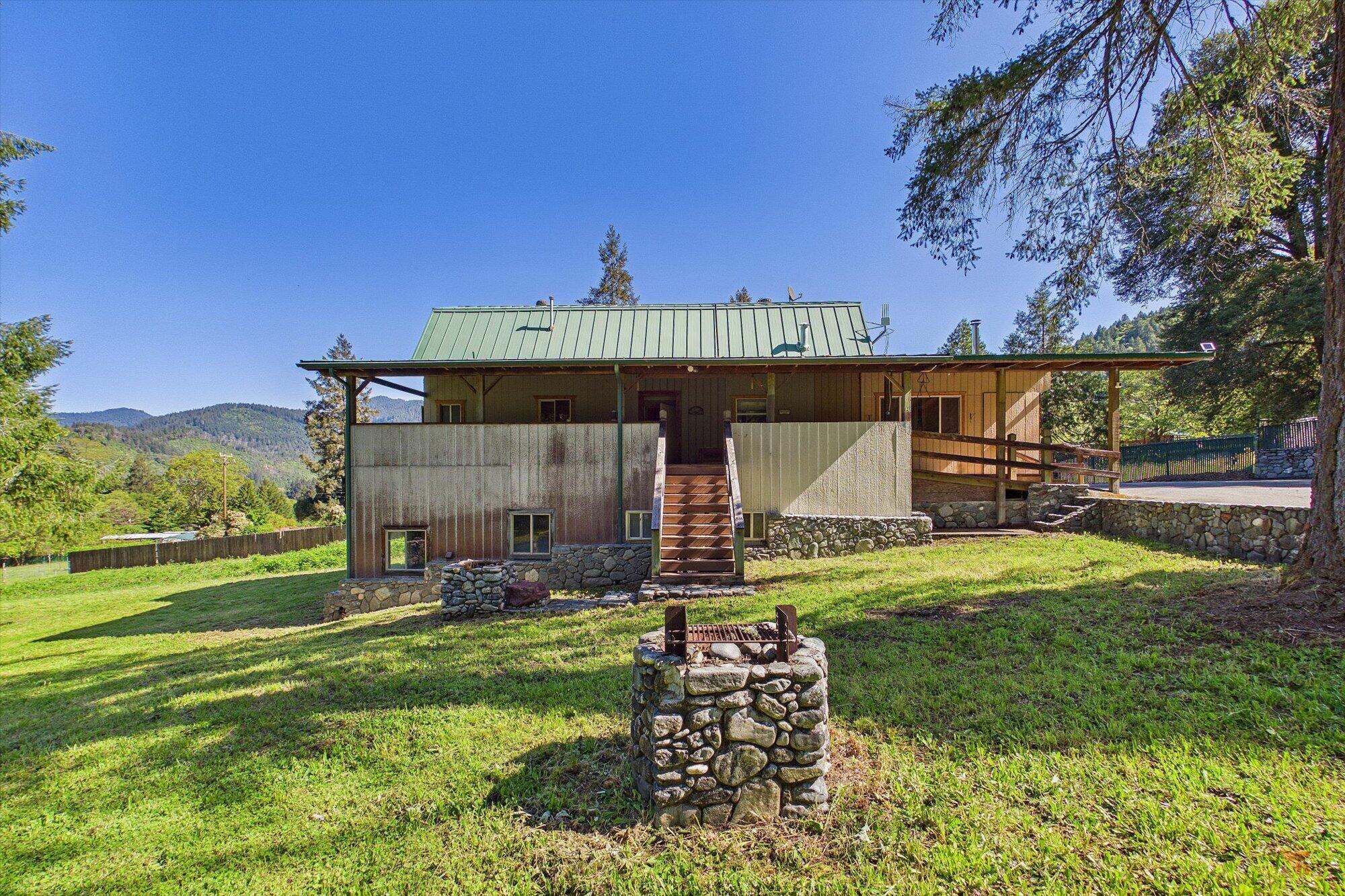 1490 Red Cap Road Orleans, CA 95556 - Photo 15 of 71