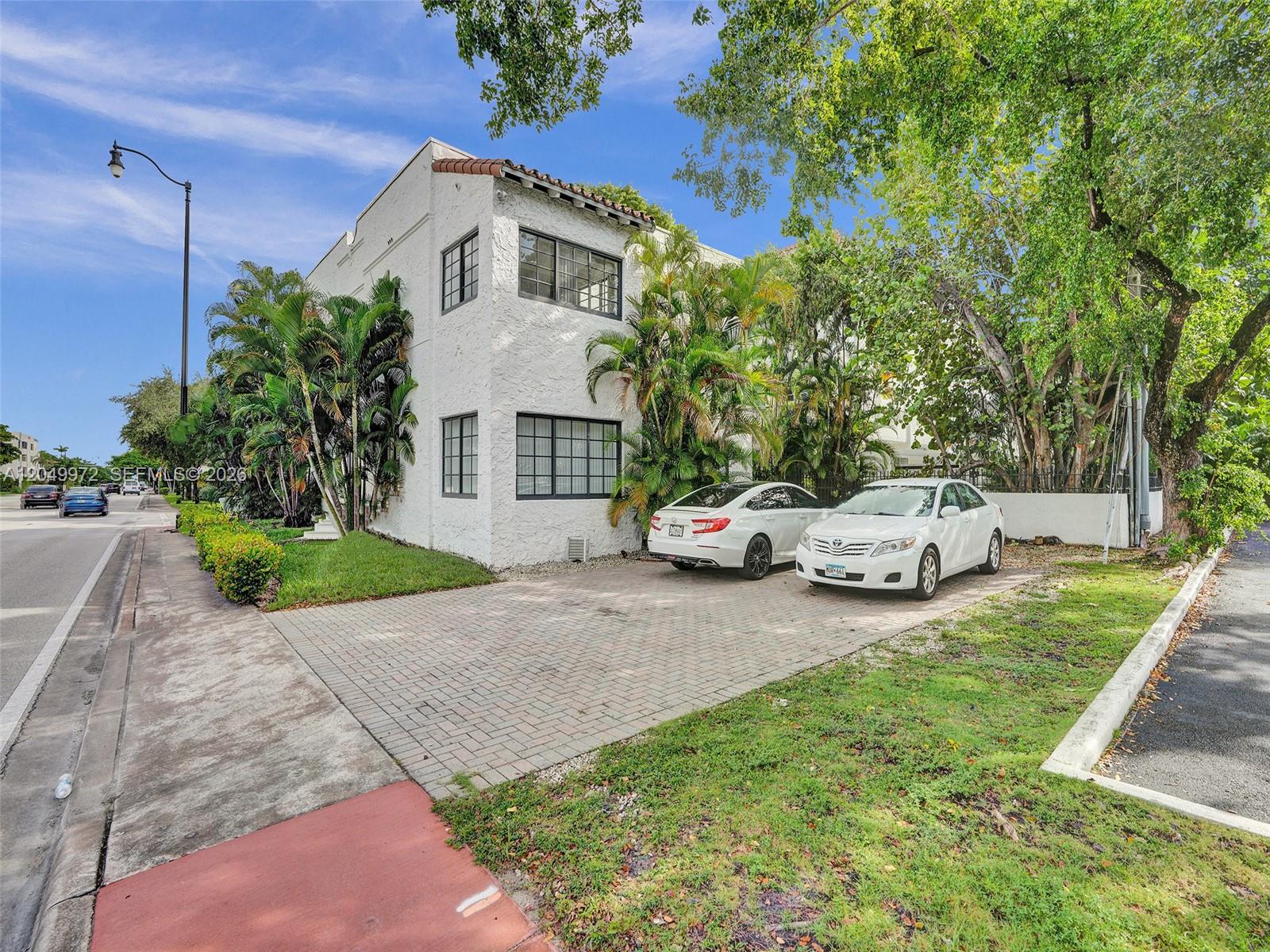 1901 South Le Jeune Road, Unit 3 Coral Gables, FL 33134 - Photo 18 of 19