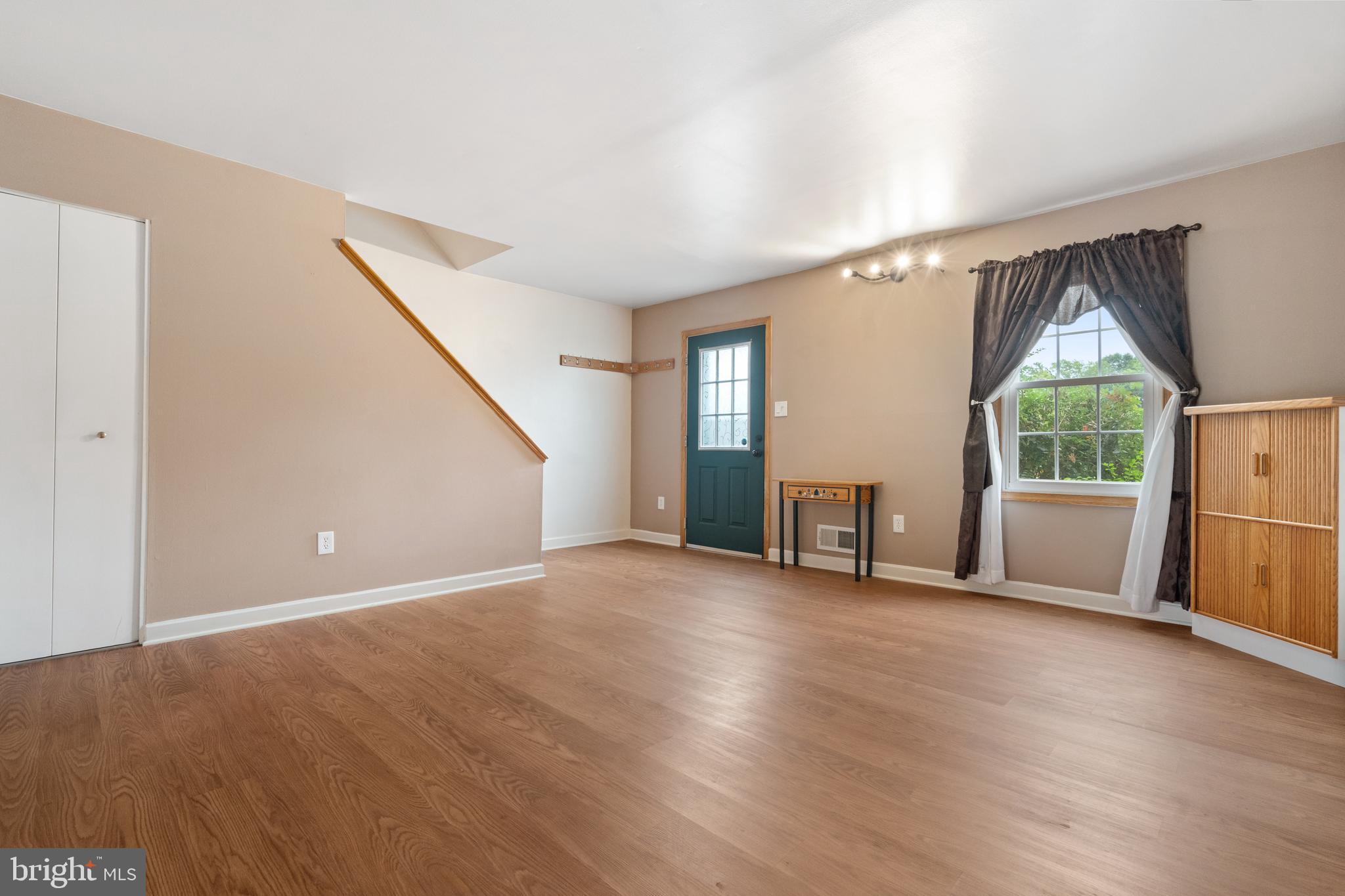 9429 Taney Road Manassas, VA 20110 - Photo 6 of 28 Gallery Image 6