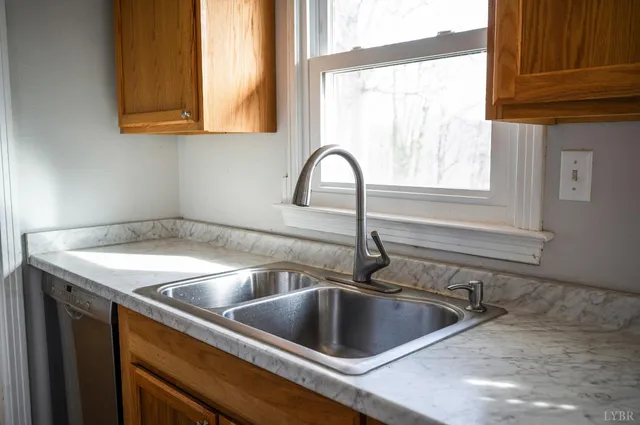 $269,900 | 102 Dale Avenue, Lynchburg, VA 24502