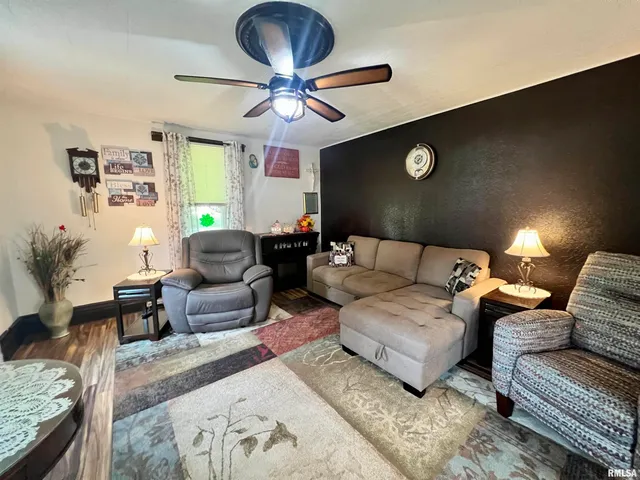 $119,500 | 209 Northwest 6th Street, Aledo, IL 61231