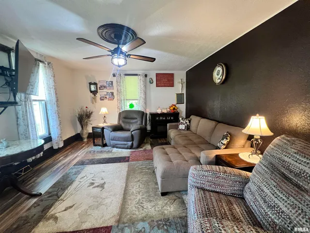 $119,500 | 209 Northwest 6th Street, Aledo, IL 61231