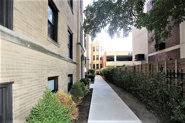 Undisclosed Address Chicago, IL 60657 - Photo 2 of 19