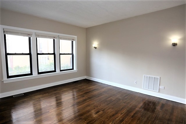 Undisclosed Address Chicago, IL 60657 - Photo 6 of 19