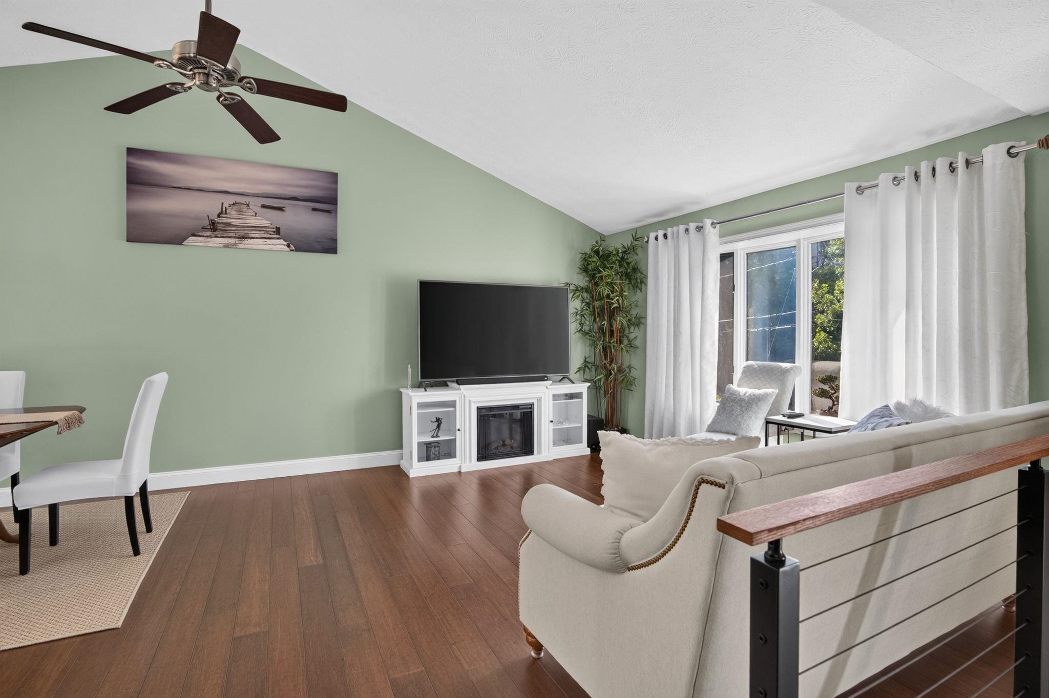 18 Cobble Hill Road Nashua, NH 03062 - Photo 14 of 44