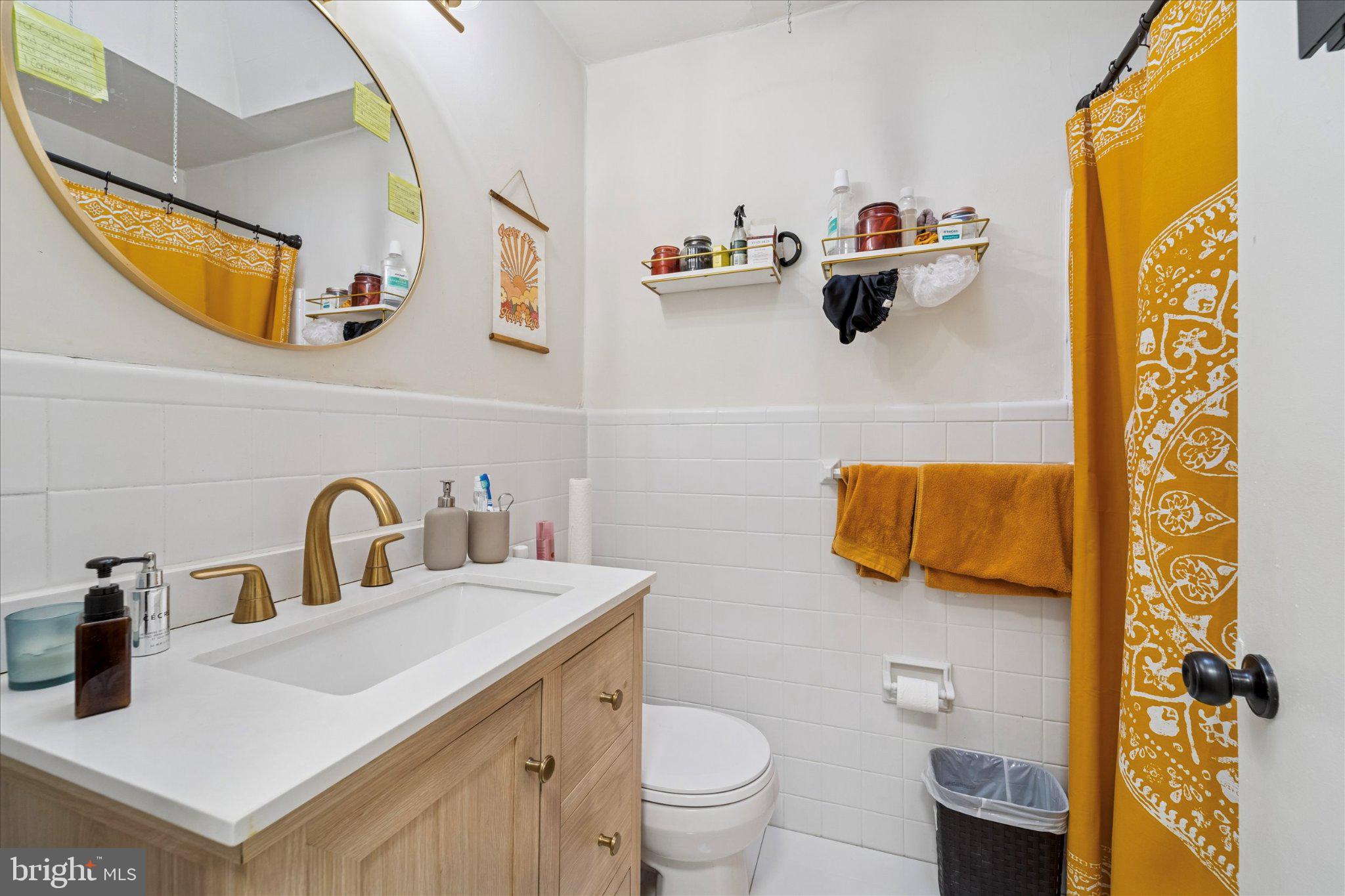 2659 Daphne Road Philadelphia, PA 19131 - Photo 19 of 34 Unit 2 - Updated Bathroom
