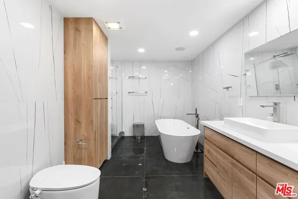 $2,795,000 | 3539 Alana Drive, Sherman Oaks, CA 91403