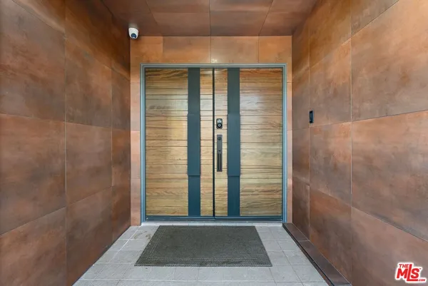 a view of entryway and hall
