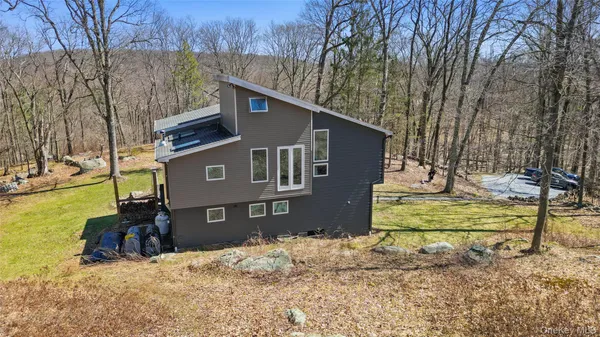 $775,000 | 490 Pudding Street, Carmel, NY 10512