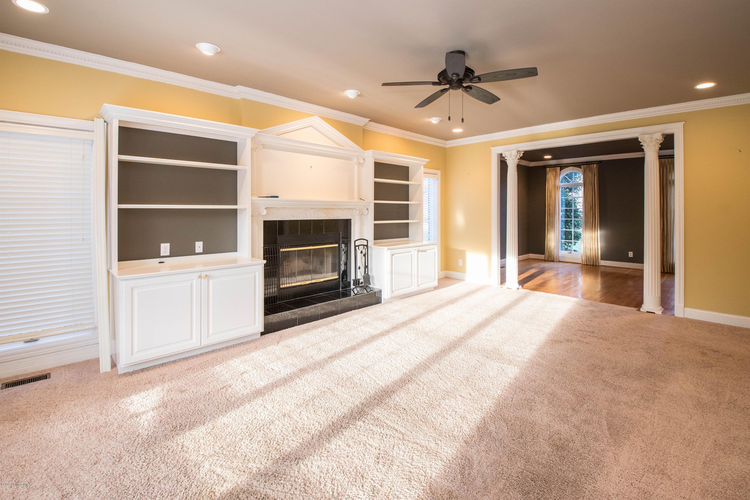 7 Anchorage Pointe Anchorage, KY 40223 - Photo 18 of 62 018_FamilyLiving Room