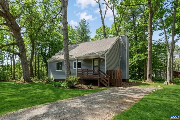 a view of house and outdoor space
