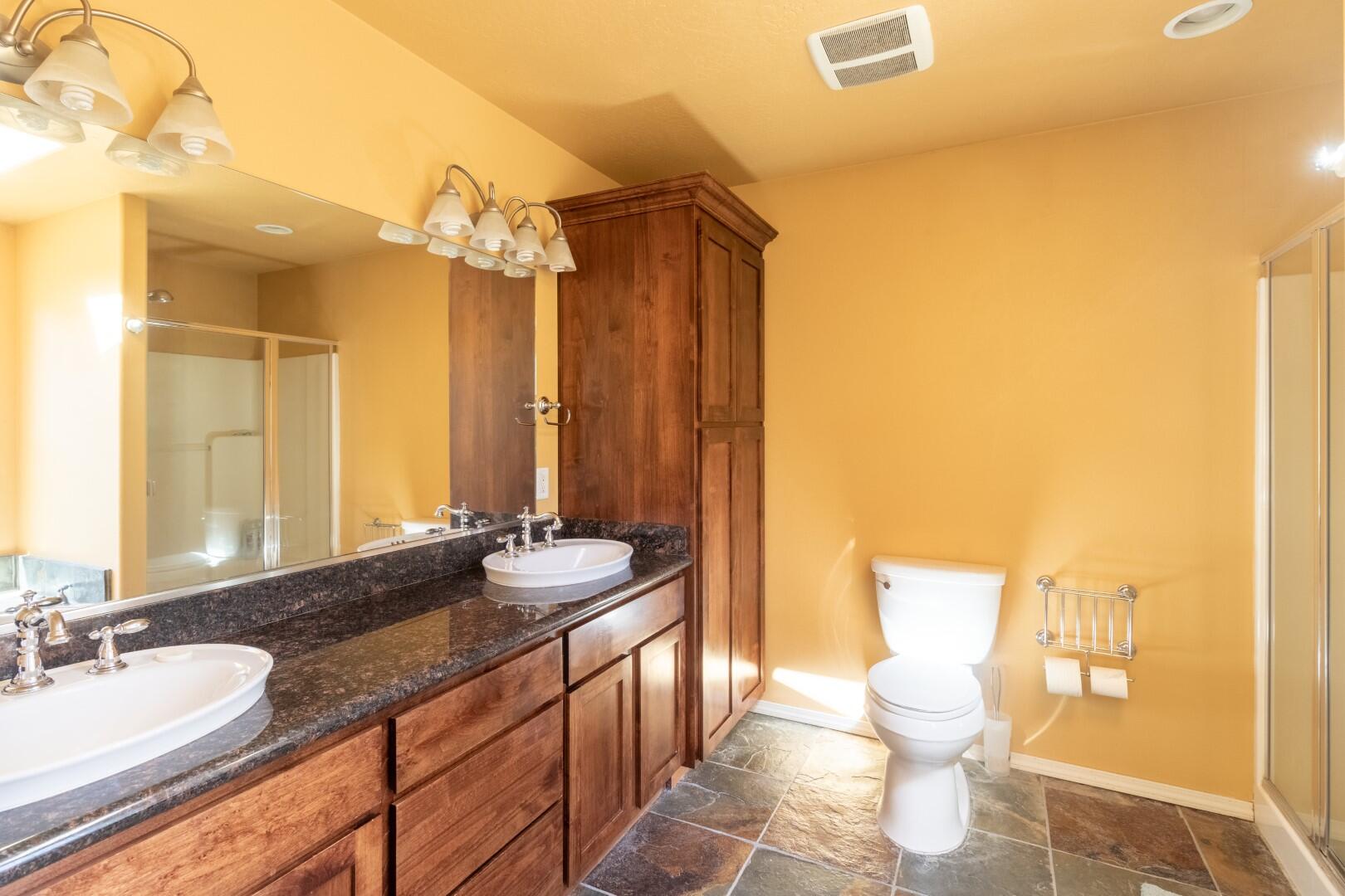 3441 North Obenchain Road Eagle Point, OR 97524 - Photo 19 of 36 21