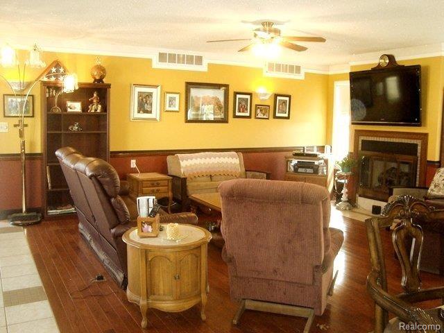 25891 Inkster Road Flat Rock, MI 48134 - Photo 8 of 24 Fam rm w/hdwd flrs & gas F.P. !