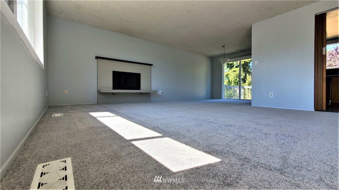 12308 Southeast 168th Street Renton, WA 98058 - Photo 3 of 24 Gallery Image 3