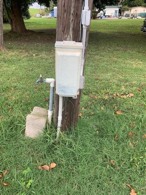 2727 Bacom Point Road Pahokee, FL 33476 - Photo 19 of 27 RV Hookup