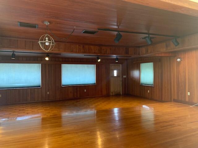 2727 Bacom Point Road Pahokee, FL 33476 - Photo 2 of 27 Living Room