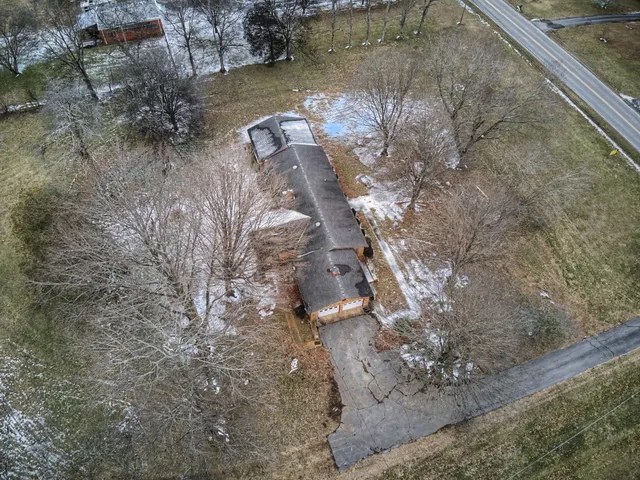 3556 Campbellsville Pike, Columbia, TN 38401