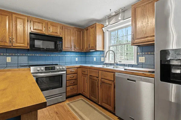 $775,000 | 46 Rainbow Farm Road, Yarmouth, ME 04096
