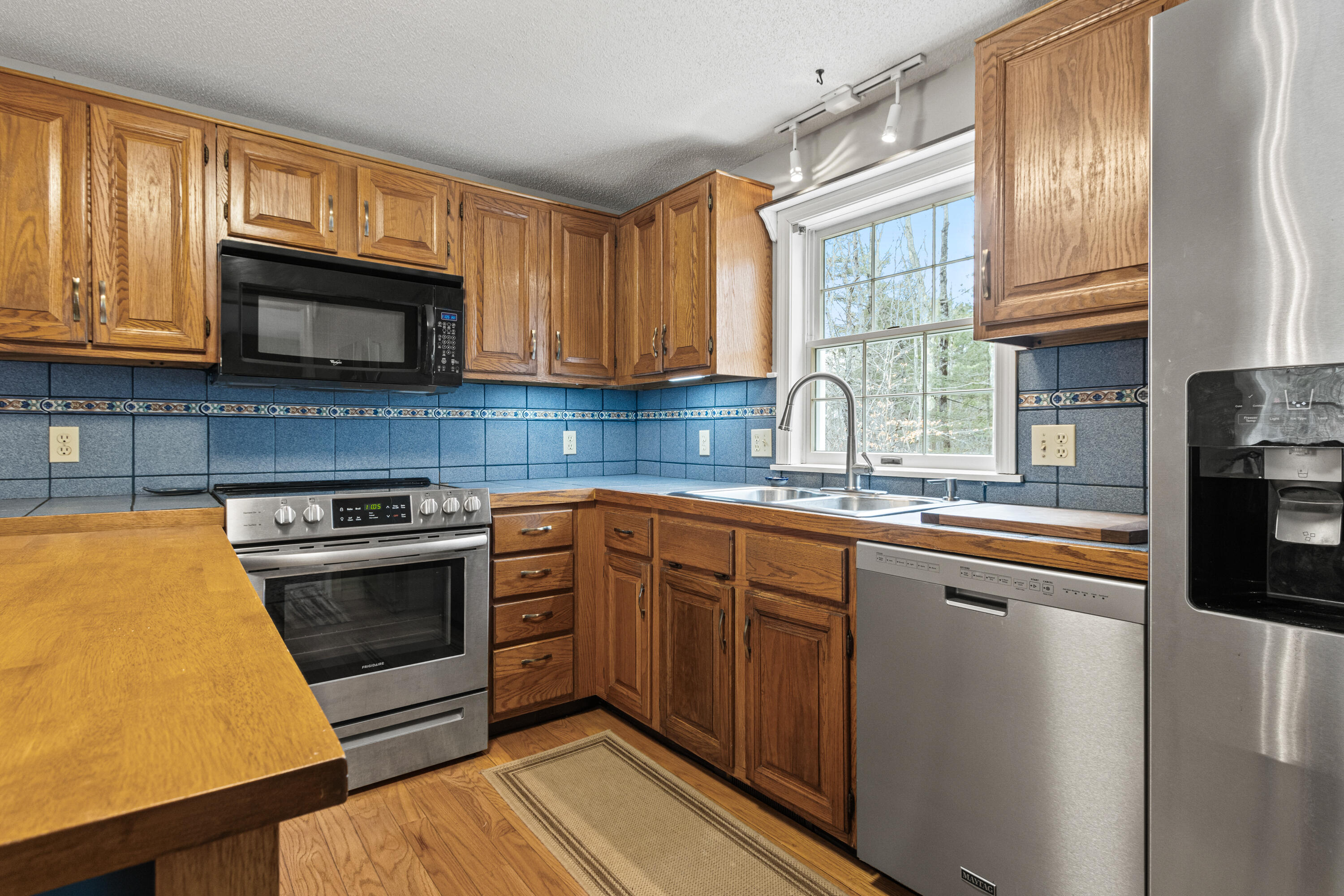 46 Rainbow Farm Road Yarmouth, ME 04096 - Photo 11 of 41 20260319RB-71011