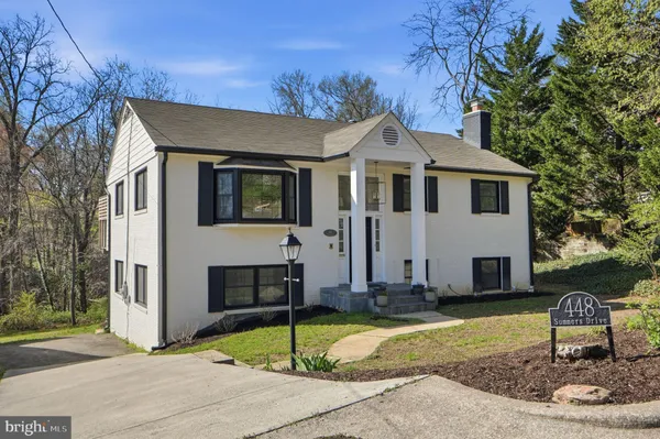 $4,999 | 448 Summers Drive, Alexandria, VA 22301