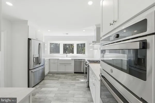 $4,999 | 448 Summers Drive, Alexandria, VA 22301