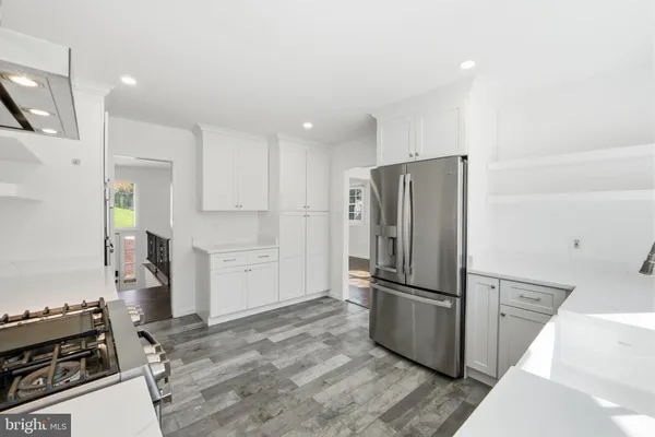 $4,999 | 448 Summers Drive, Alexandria, VA 22301