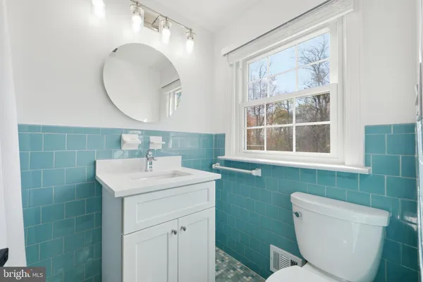 $4,999 | 448 Summers Drive, Alexandria, VA 22301