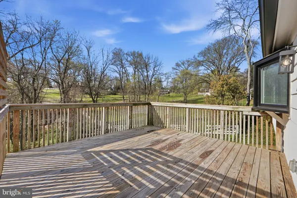 $4,999 | 448 Summers Drive, Alexandria, VA 22301