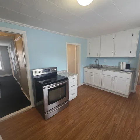 $1,100 | 36 Prospect Street, Claremont, NH 03743